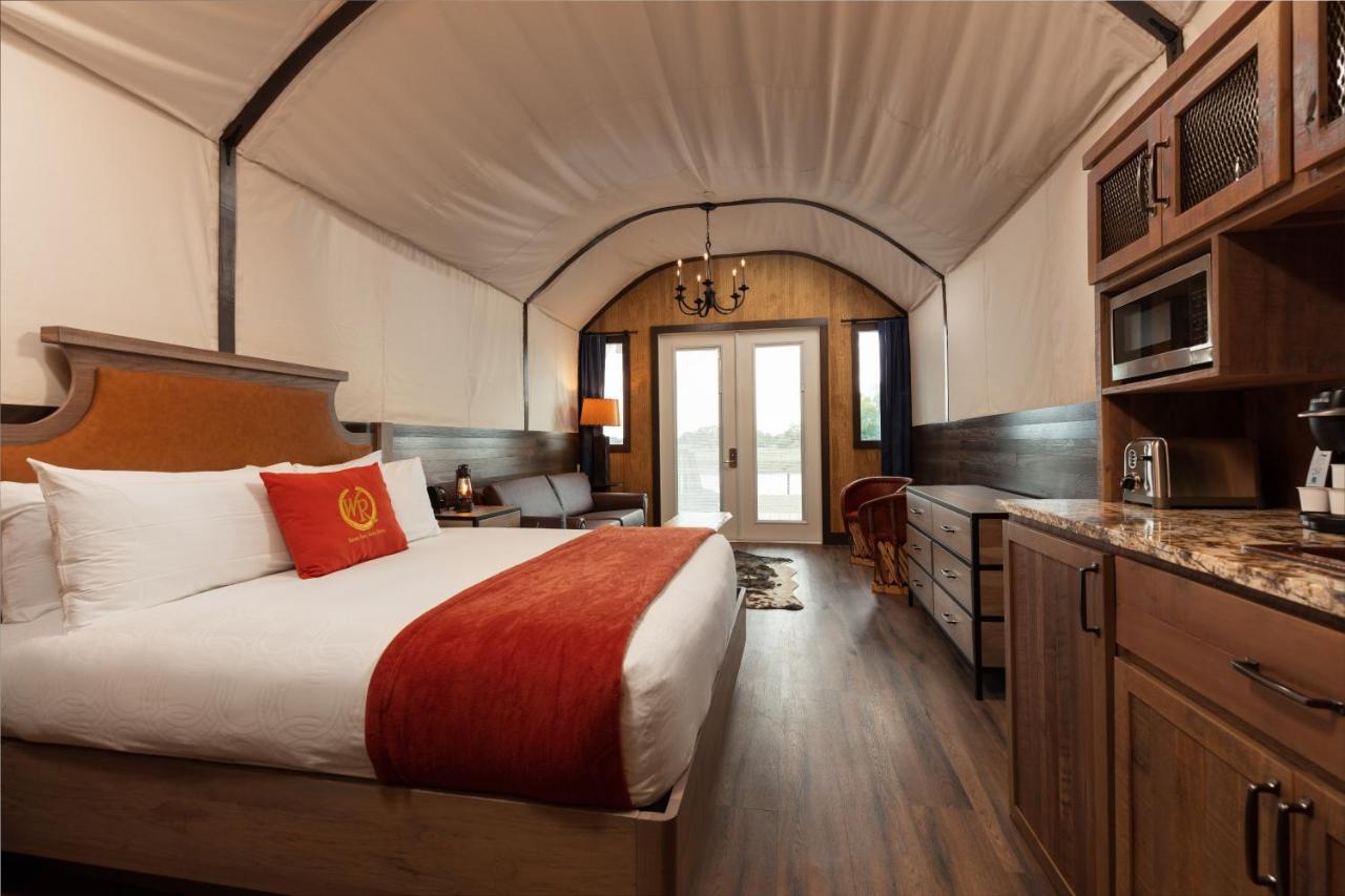 Westgate River Ranch Resort & Rodeo Bagian luar foto