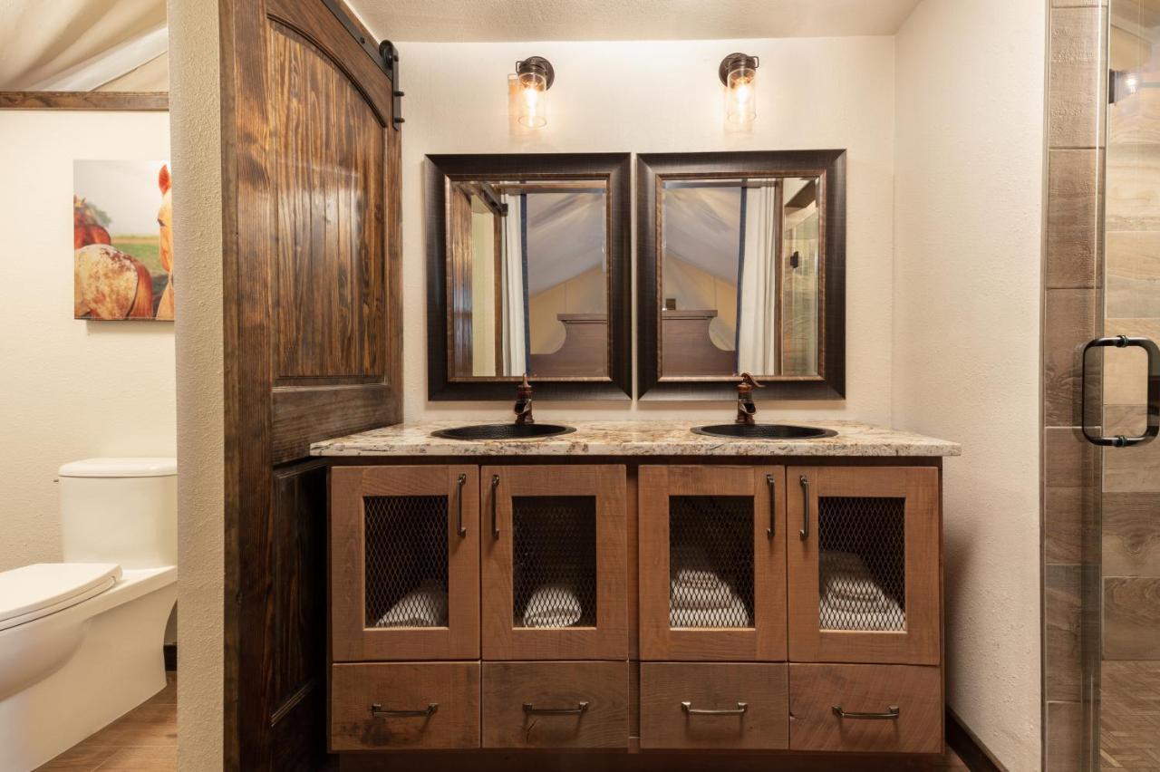 Westgate River Ranch Resort & Rodeo Bagian luar foto